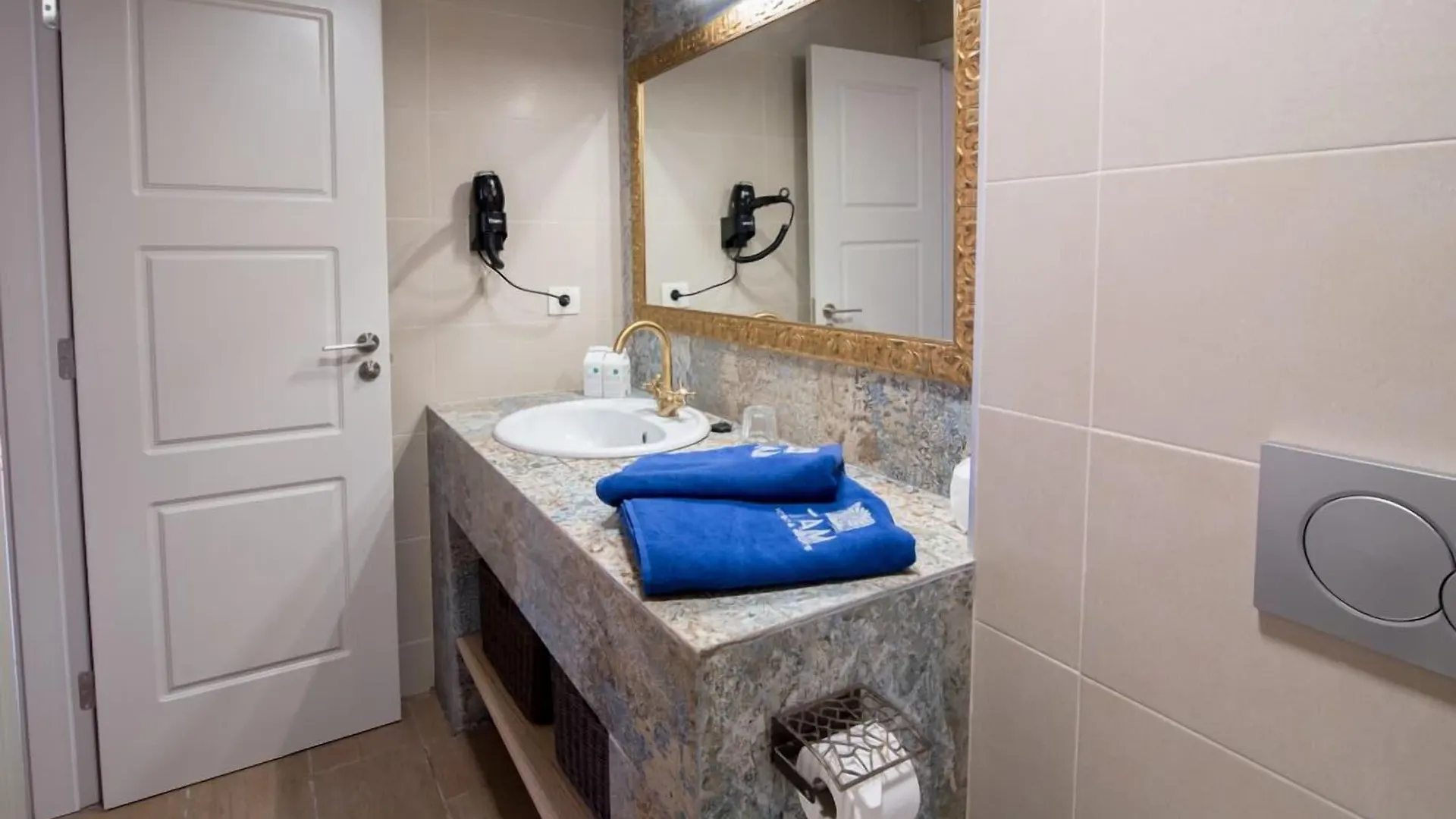 Alhambra Boutique Apartments By Pmc Resorts Playa del Ingles  Playa del Ingles (Gran Canaria)